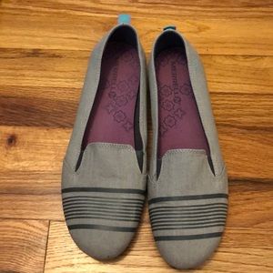 Comfortable Flats from Merrell, size 10
